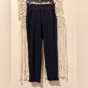 Athleta Black Nolita Slim Tapered Cropped Pants‎ Size 8 Stretch Activewear